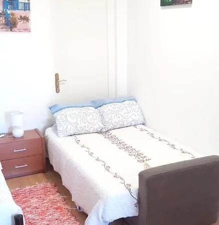 With 2 Bedrooms In With Wonderful Mountain View Enclosed Garden And Wifi 7 Km From The Beach Poceirao